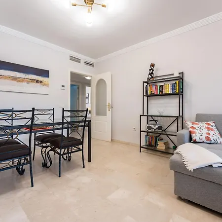 Pino Golf Garden Elviria Apartment *